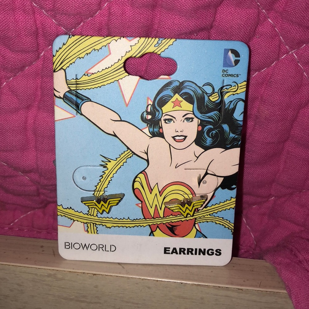 Wonder Woman Earrings